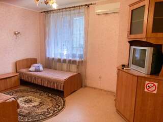 Отель Отель Ингул / Hotel Ingul Николаев Стандартный двухместный номер с 2 отдельными кроватями-1